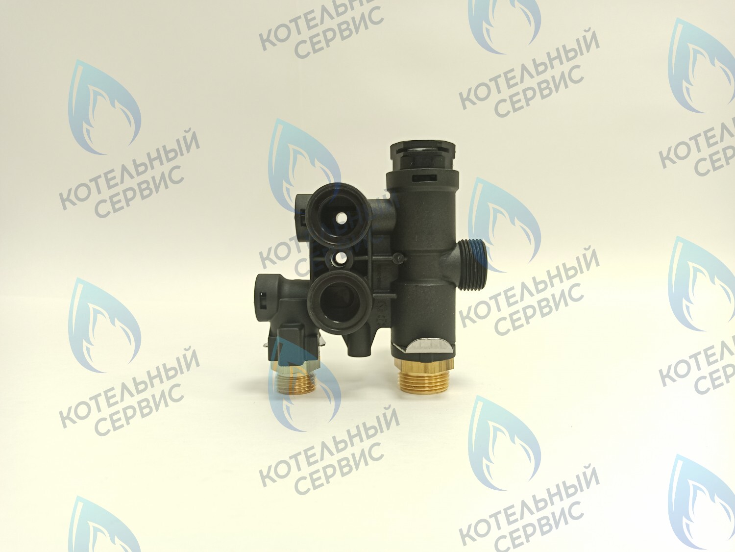 NUM00007 Гидроблок (левый) с картриджем трехходового крана (пластиковый) LIGHT 12кВт-24кВт, VARME 12кВт-18кВт (HH005B) FEDERICA BUGATTI в Орске