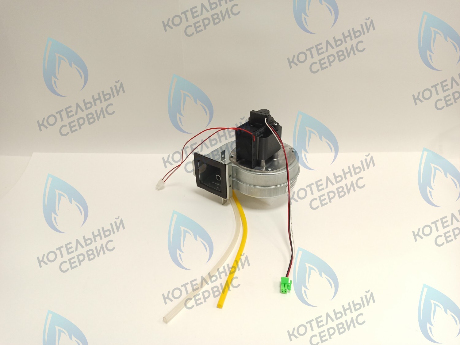 30012680A Вентилятор Navien Deluxe 13-24K (Ace 13-35К) в Орске