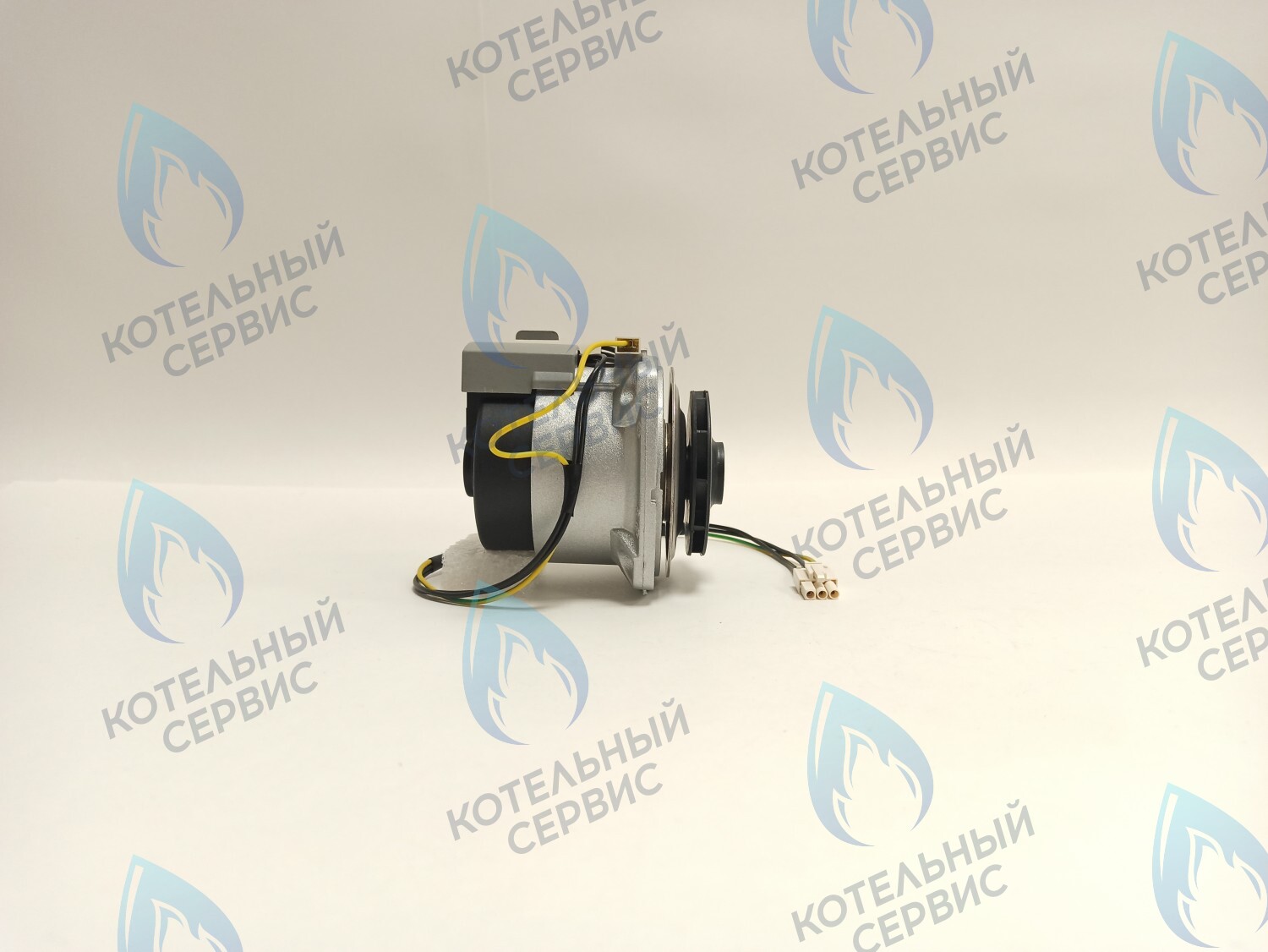 PH-W21CW50-WA82-Комп Двигатель насоса (черный пластик) (без улитки, с терминалом) (12/5, 15/5) аналог WILO 82w INTMSL15/5 HE-1 (21мм по часовой) в Орске