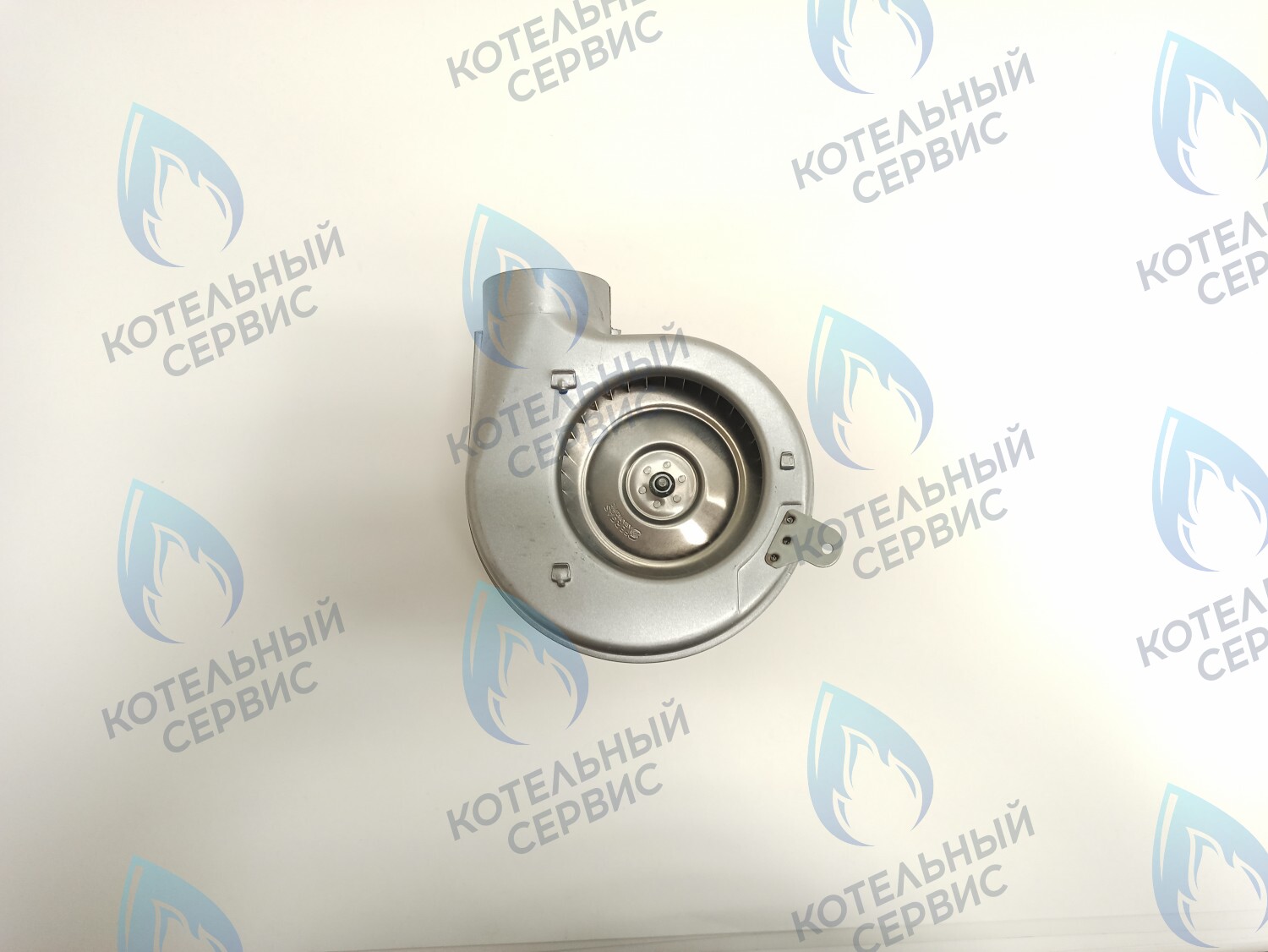 AF025-40W-C Вентилятор дымоудаления 40W BOSCH 6000 WBN6000-24C/24H И BUDERUS U072-24K/24 (87186429220) в Орске